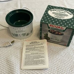 Vintage Potpourri Crock Rival Ivy Green